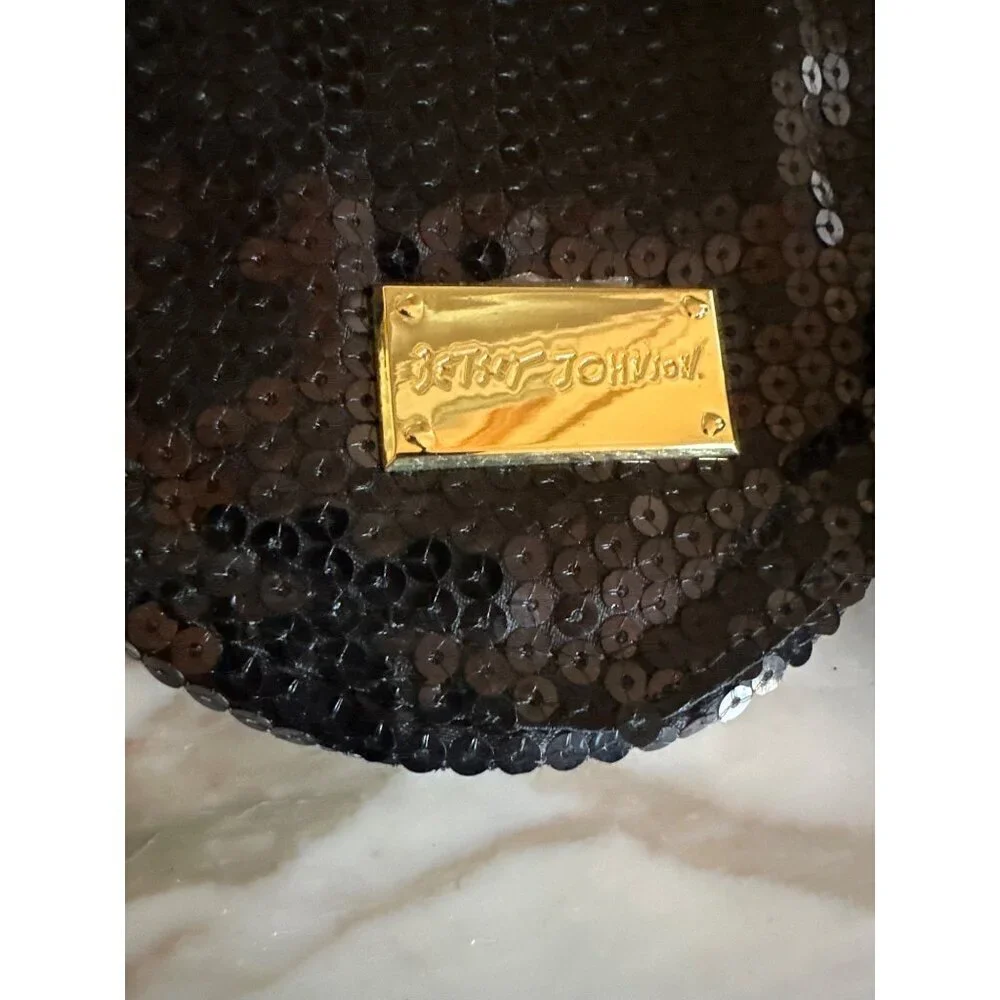 NWT Betsey Johnson Black Heart Wristlet With Sequins & Bow‎
